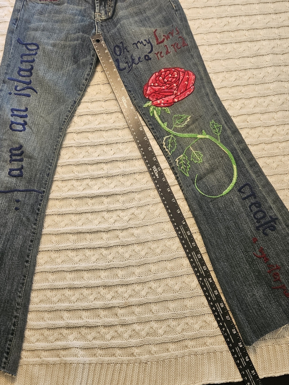 VTG Switch USA Embroidered Rose Graphic Denim Jeans Size 27 Y2K Boho